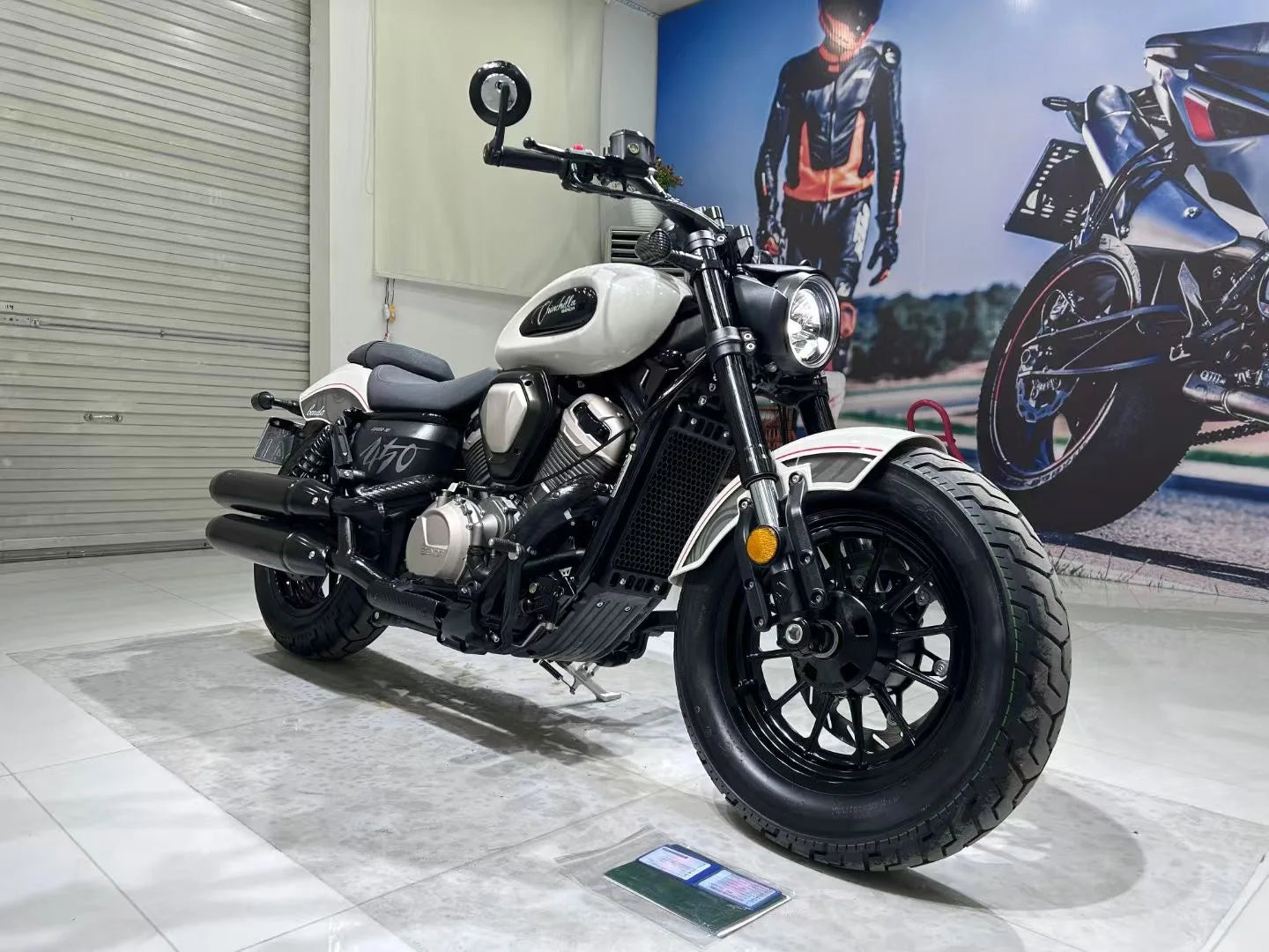 Moto Rétro 400cc Bicylindre - Street Bike Vintage d'Occasion