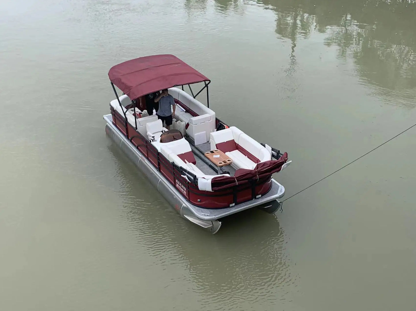 Yacht de Pêche Électrique en Aluminium 27 Pieds - Bateau Ponton de Luxe ECO KP-E082