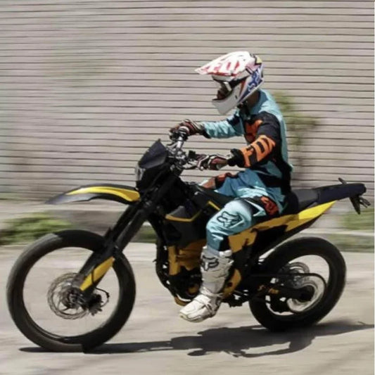 Sur-Ron Storm Bee 2022 - Moto Électrique Tout-Terrain 110 km/h | Homologuée Route