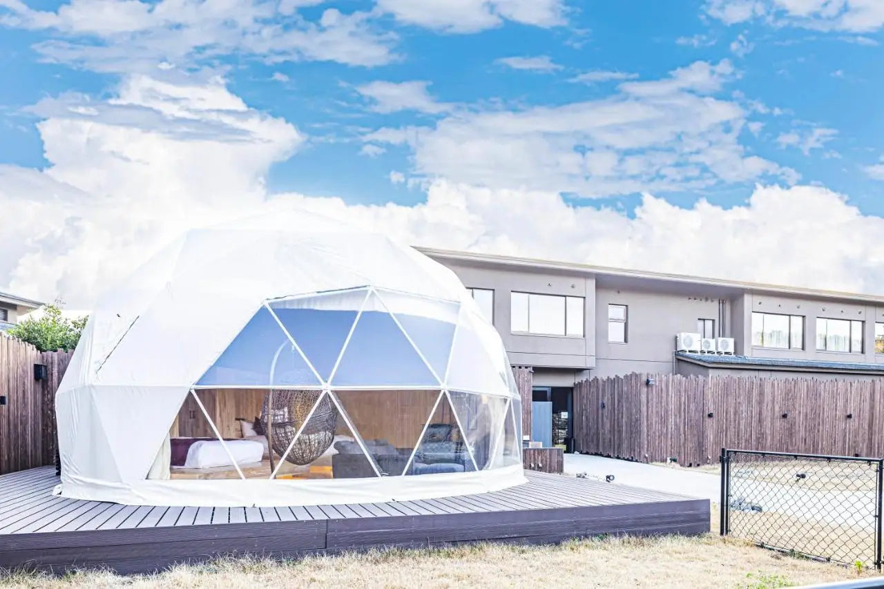 Dôme Géodésique Transparent 7M - Hébergement de Luxe pour Glamping