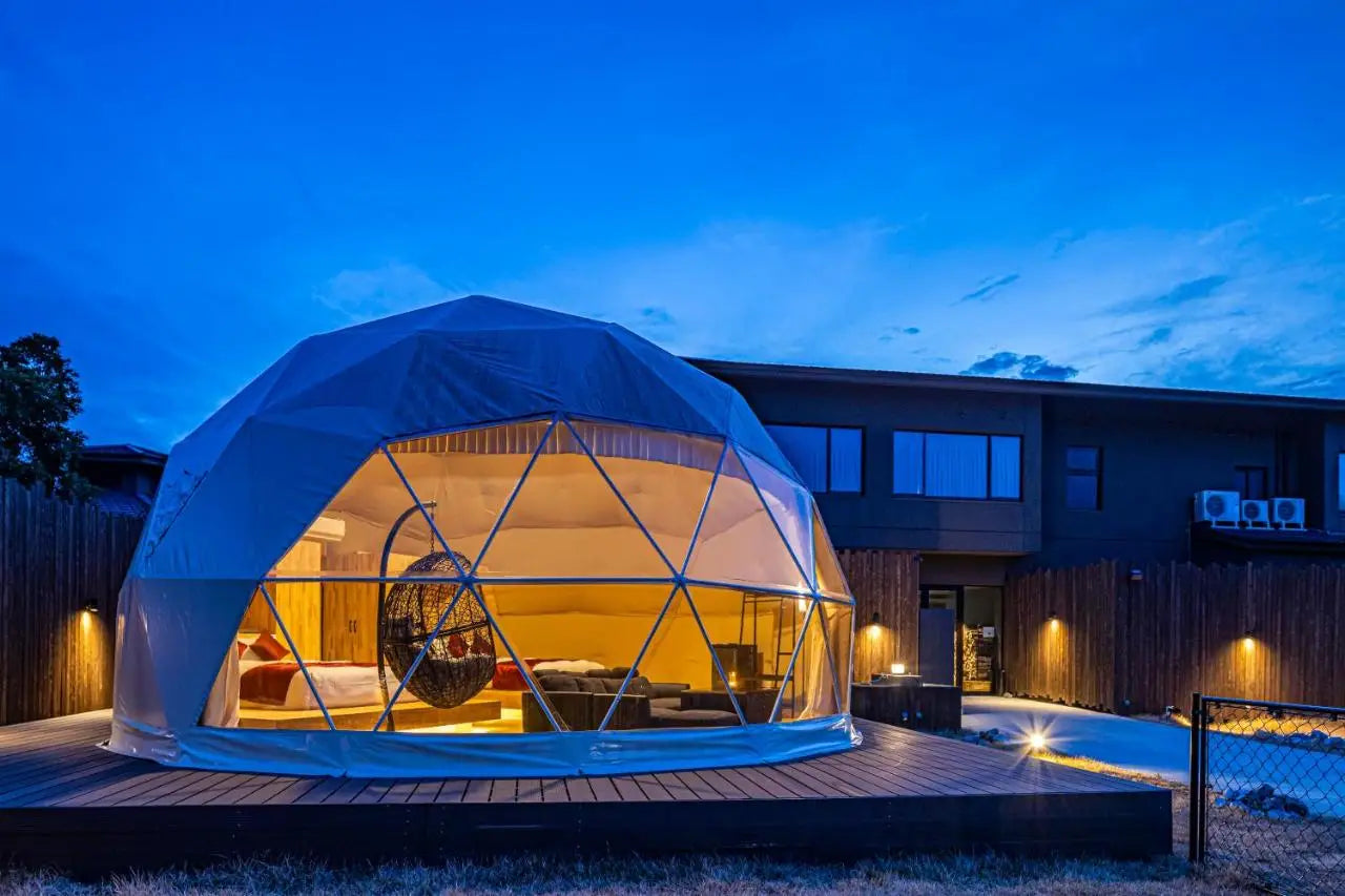 Dôme Géodésique Transparent 7M - Hébergement de Luxe pour Glamping